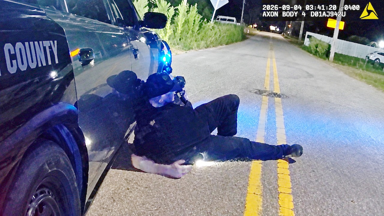 Deputy Gets Shot While Rushing for Cover During Shootout