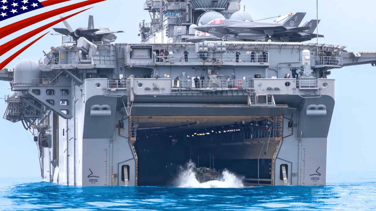 F-35Bs & ACVs in Action – America’s Powerful Amphibious Assault Ship
